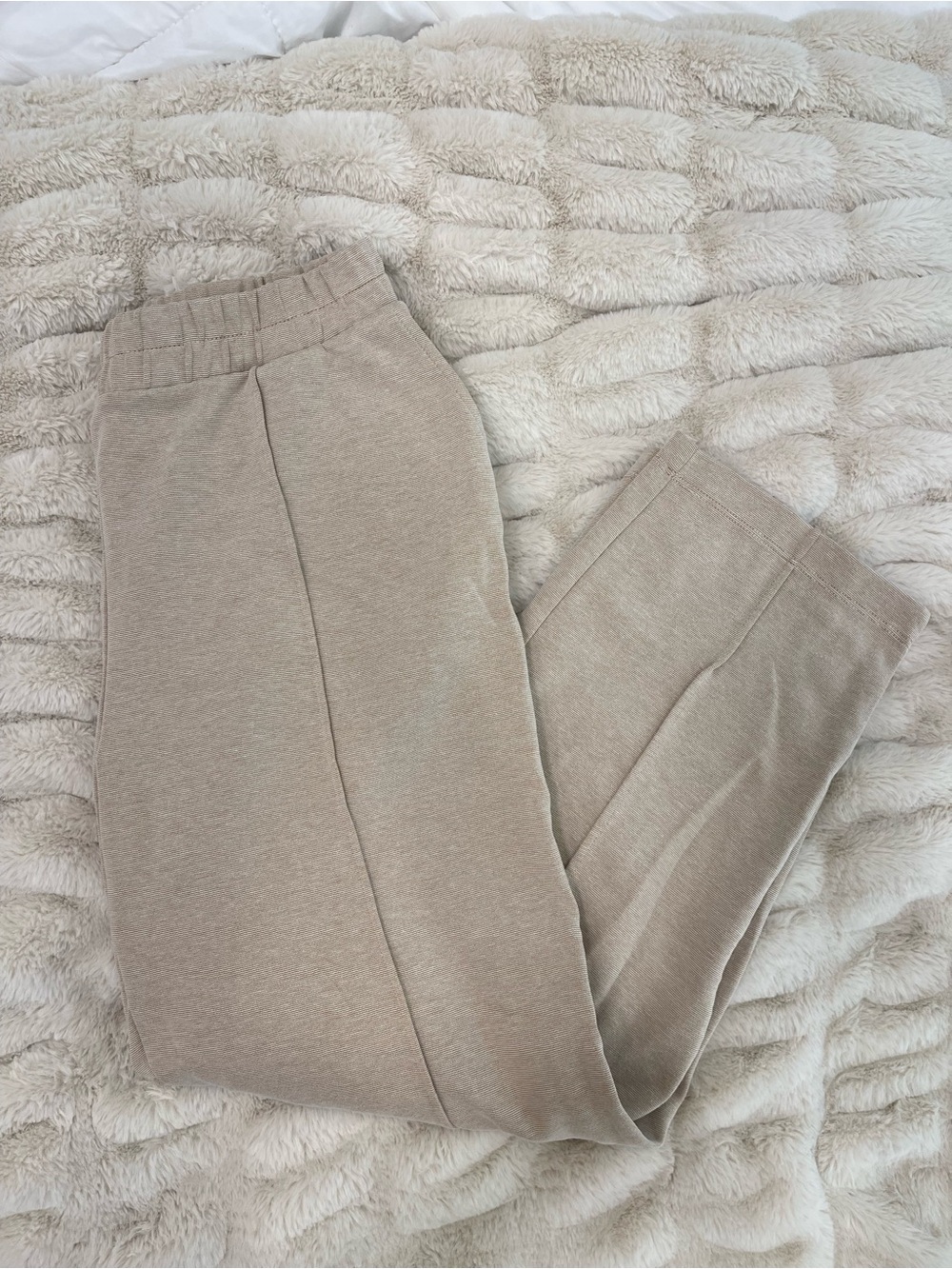 Women’s High Rise Tapered Ankle Knit Pull On Pants
